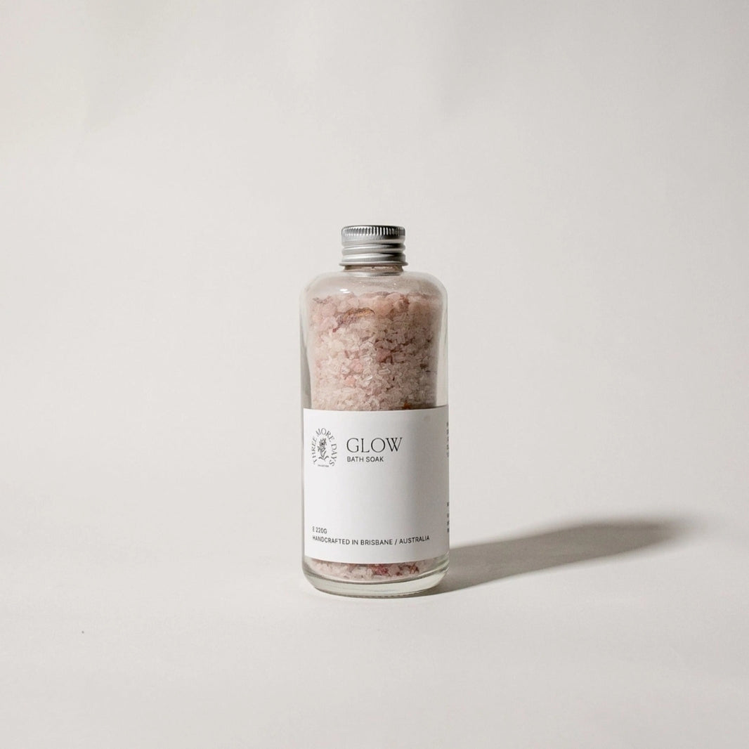 Glow bath soak