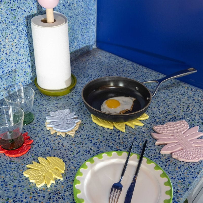 Trivet Blume