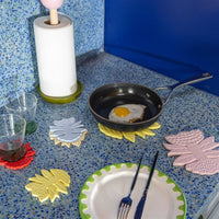 Trivet Blume