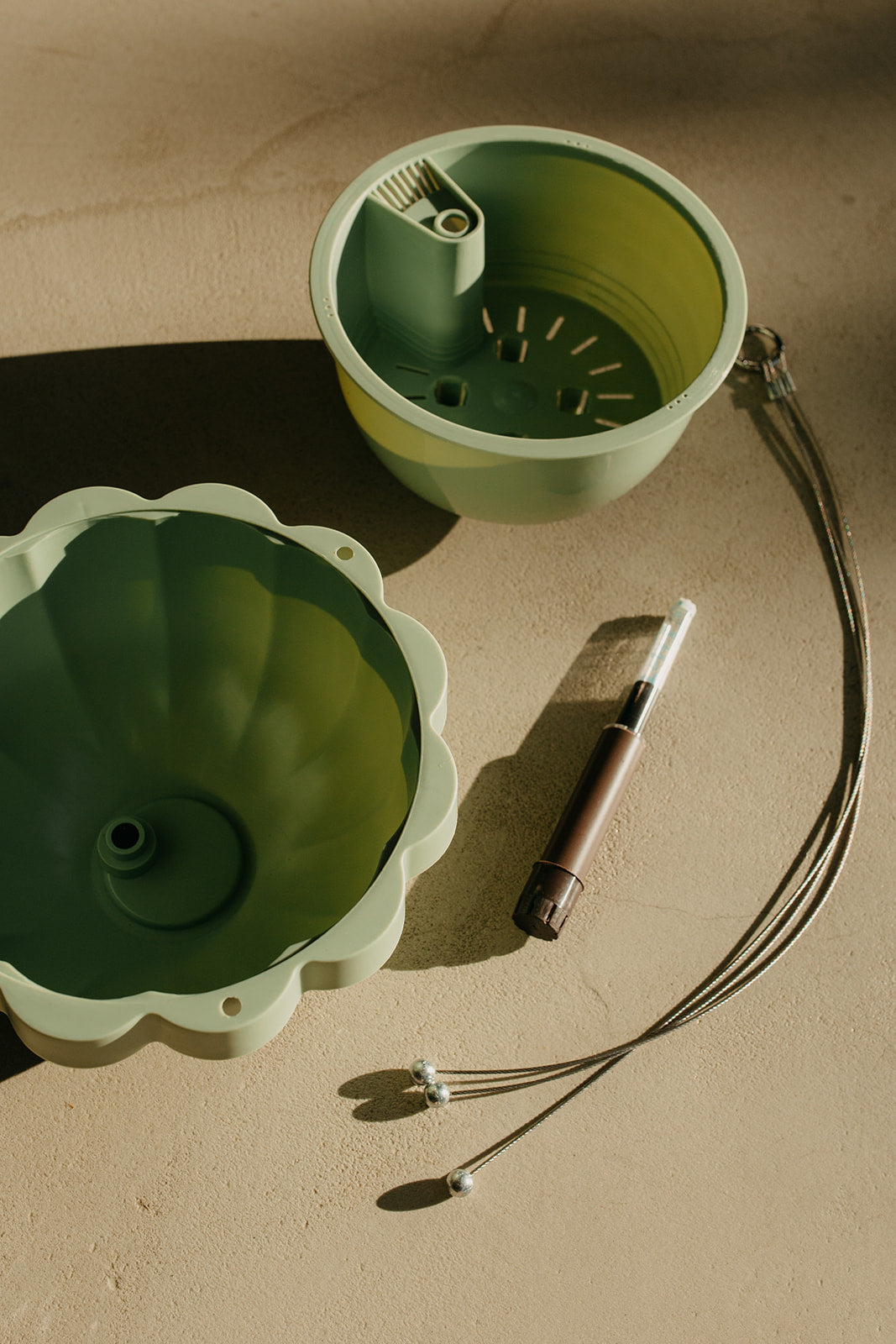 Poppy Self Watering Hanging Planter - Jade