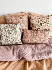 Clancy cushion