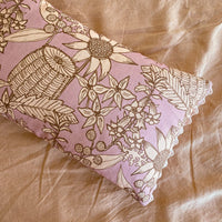 Clancy cushion