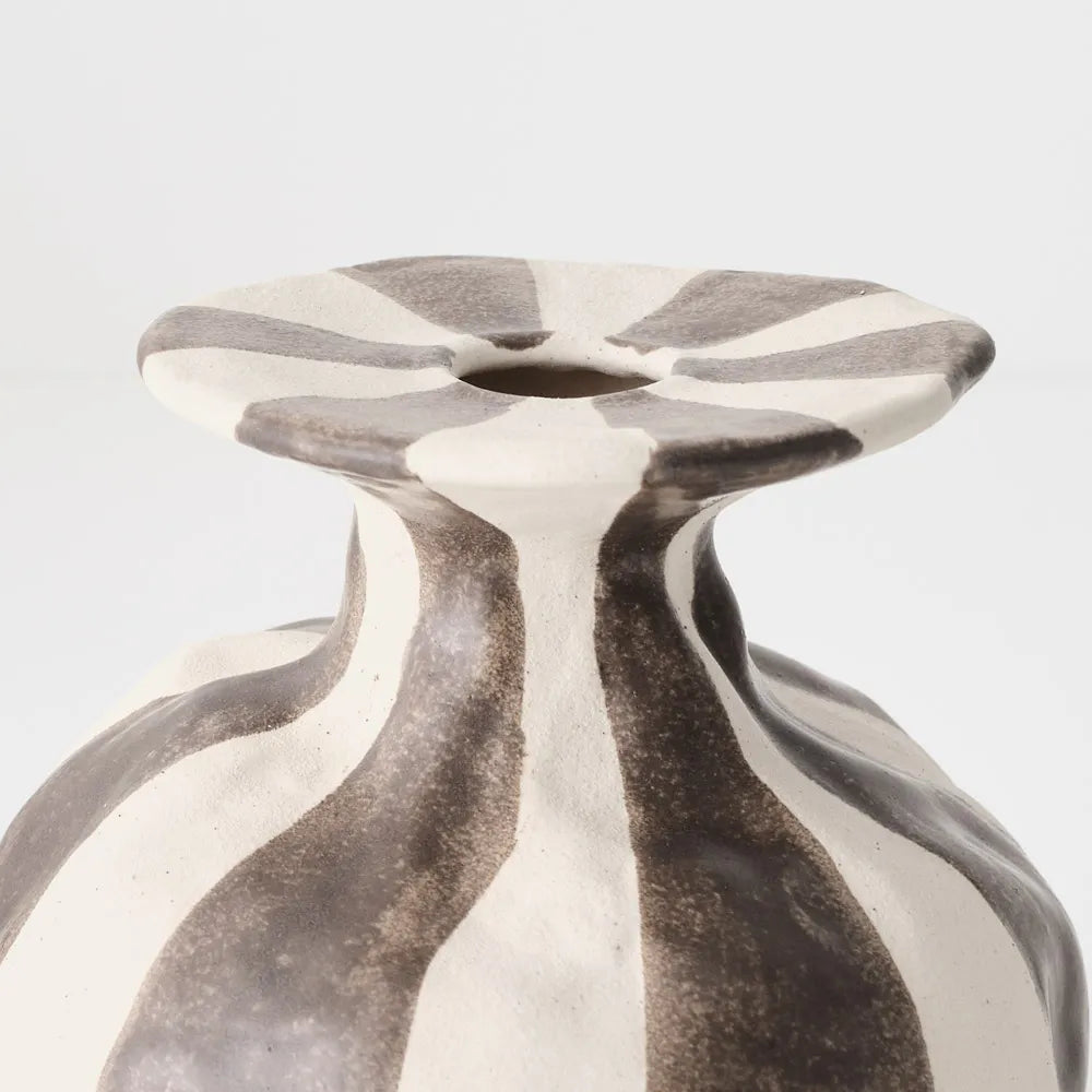 Oreio Vase Chocolate Brown