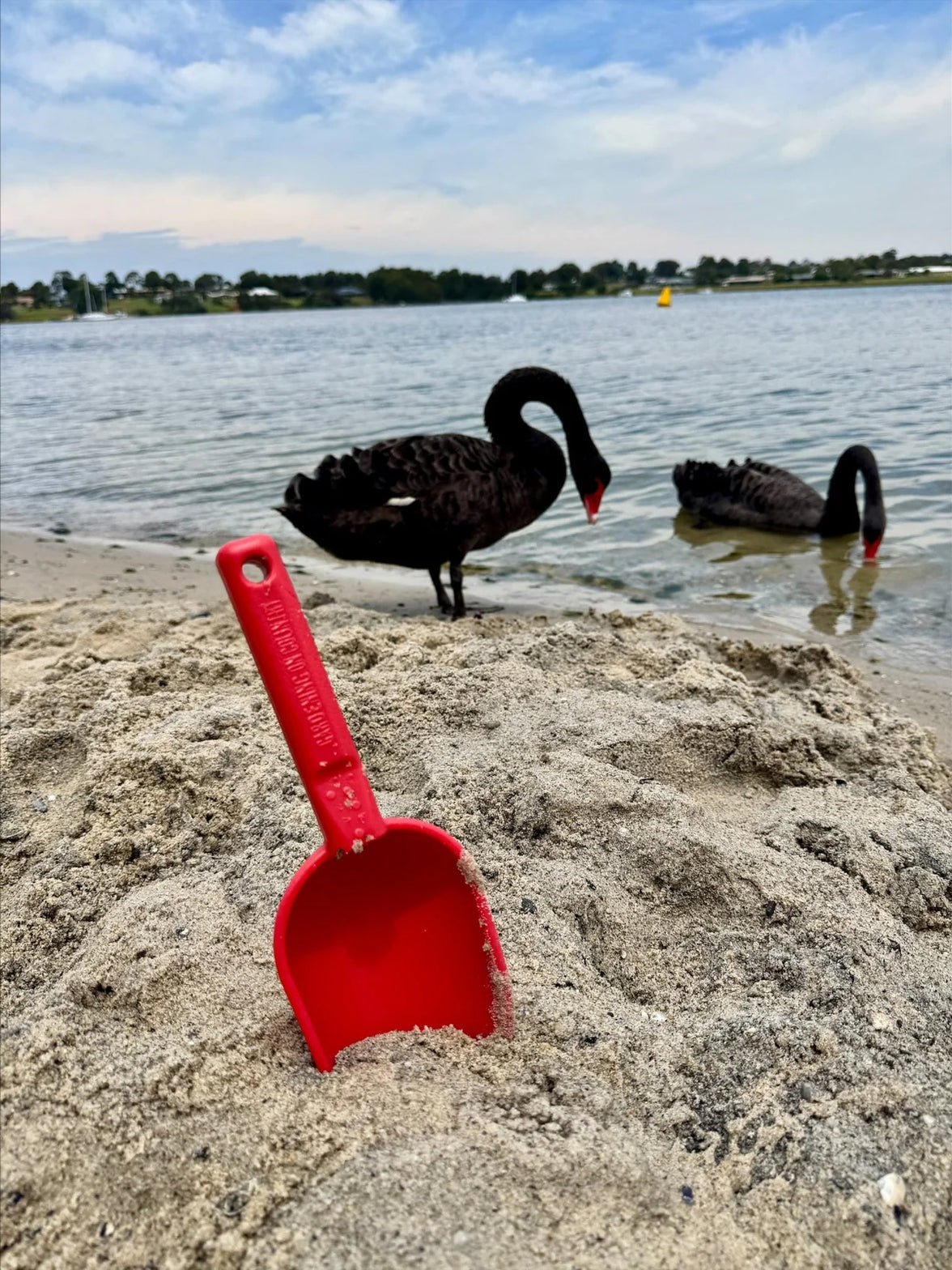 Peli Scoop - Red Earth
